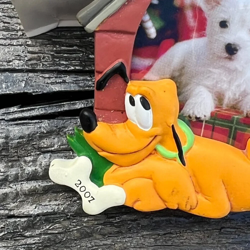 Hallmark Keepsake Lucky Dog Pluto Disney Christmas Photo Holder Ornament 2007